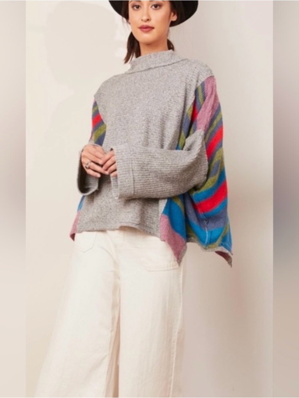 We The Free Susie Swit Bell
Sleeve Oversized Sweater Stripe
Cottage Cabin